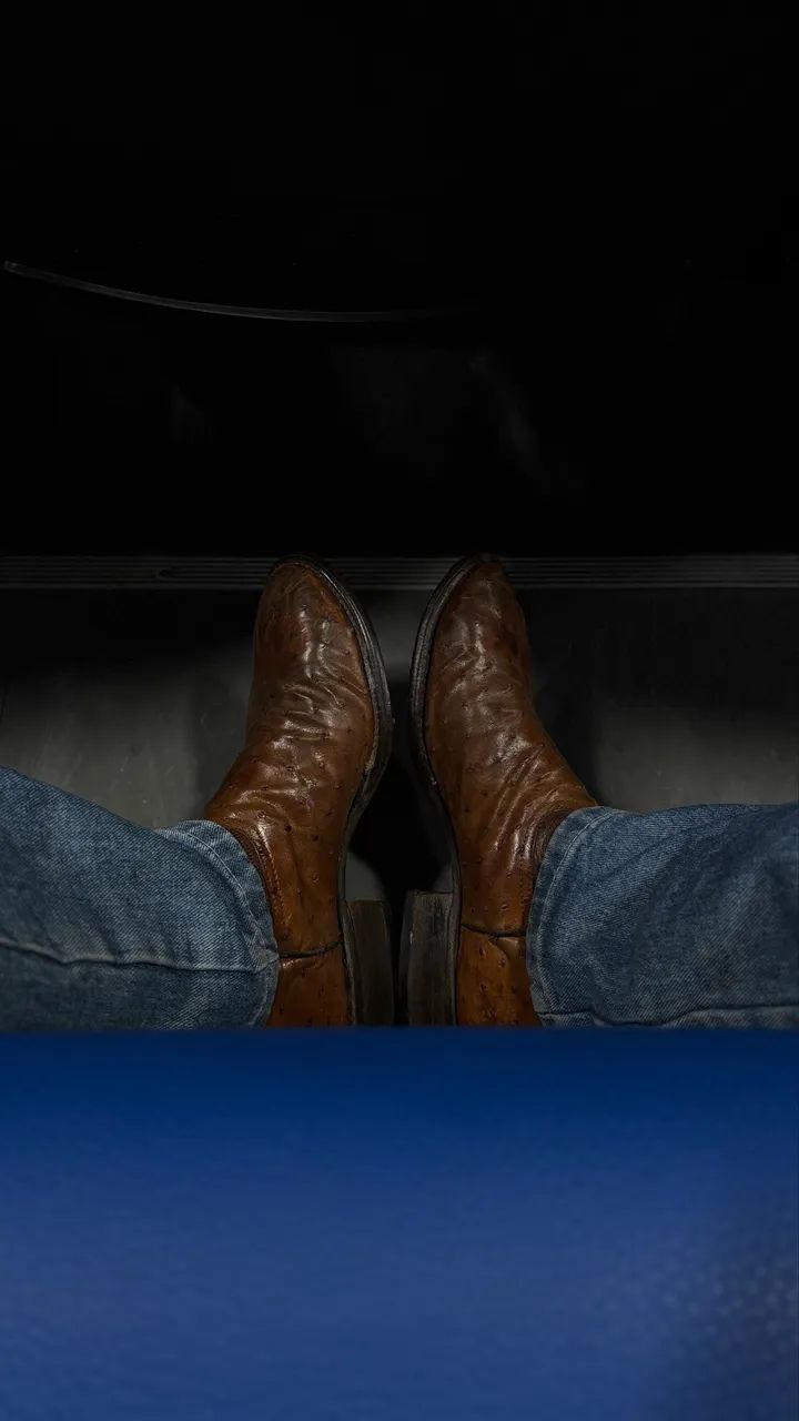 Bota feita em couro de avestruz. - Foto 3