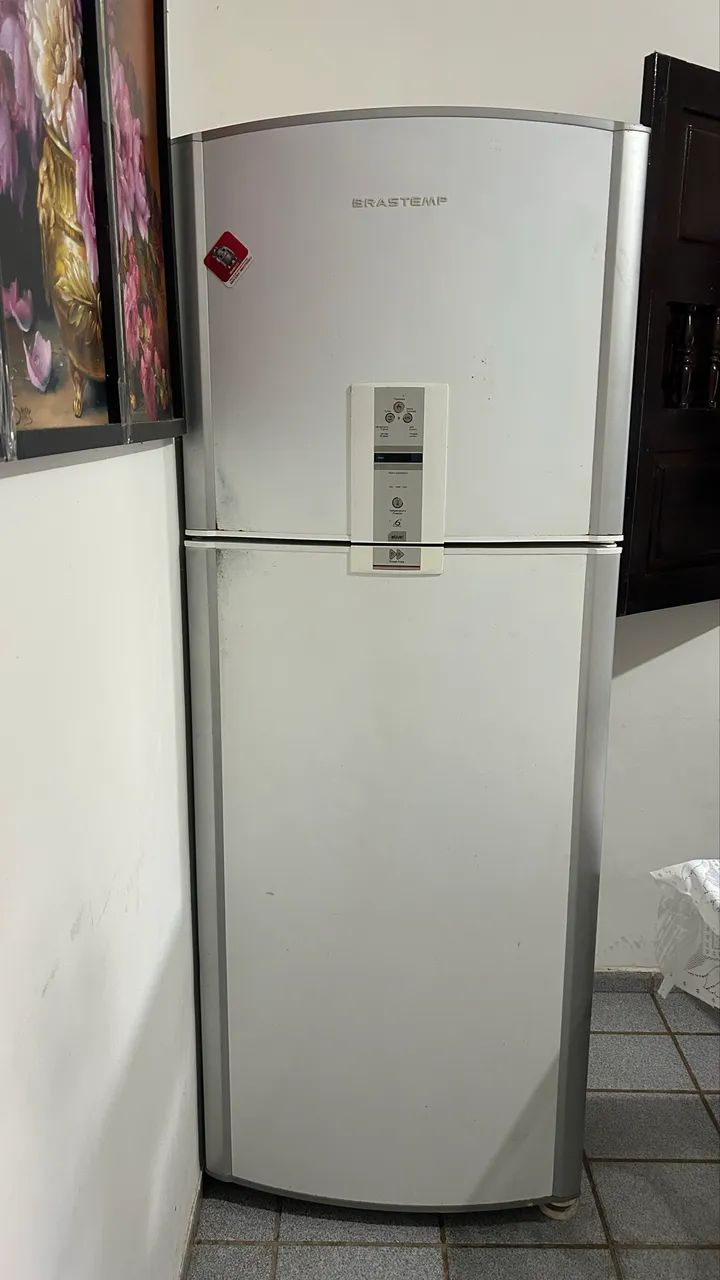 Vendo geladeira 
