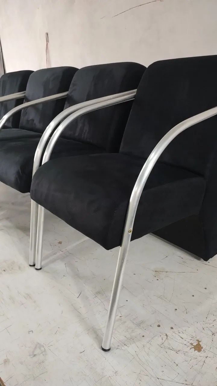 Poltrona decorativa braços de alumínio redondo  - Foto 4