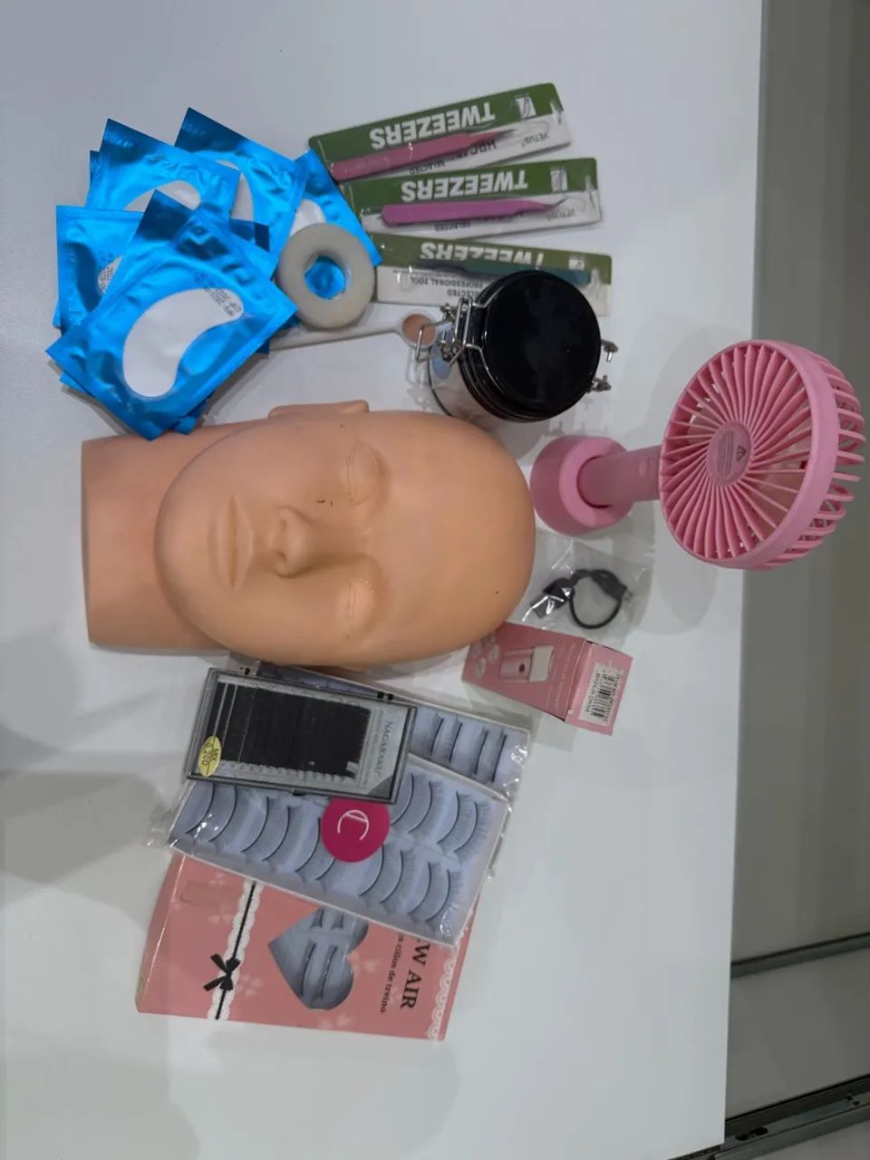 Kit para treino de extensões de cílios 