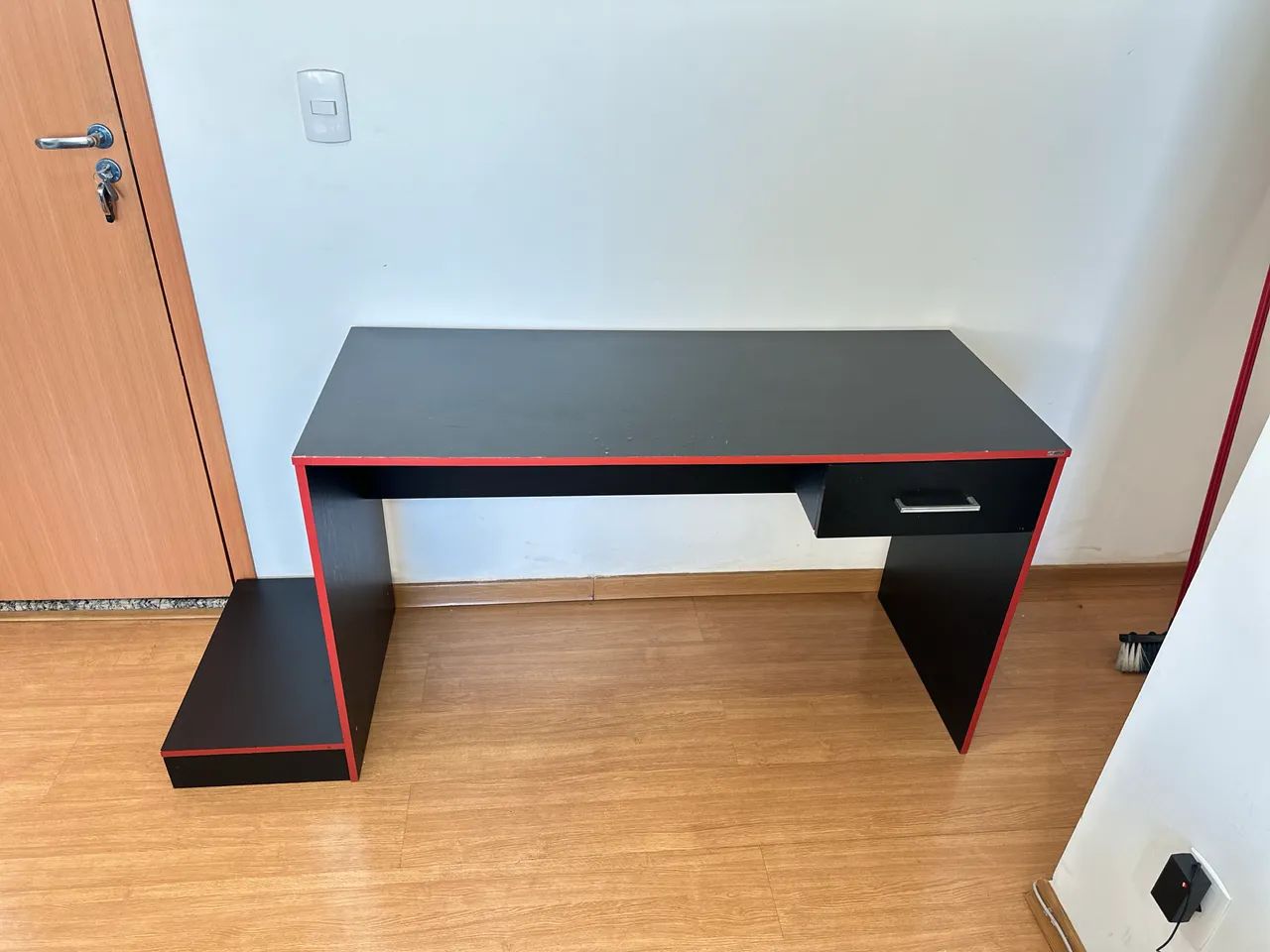 Escrivaninha/ mesa  - Foto 2