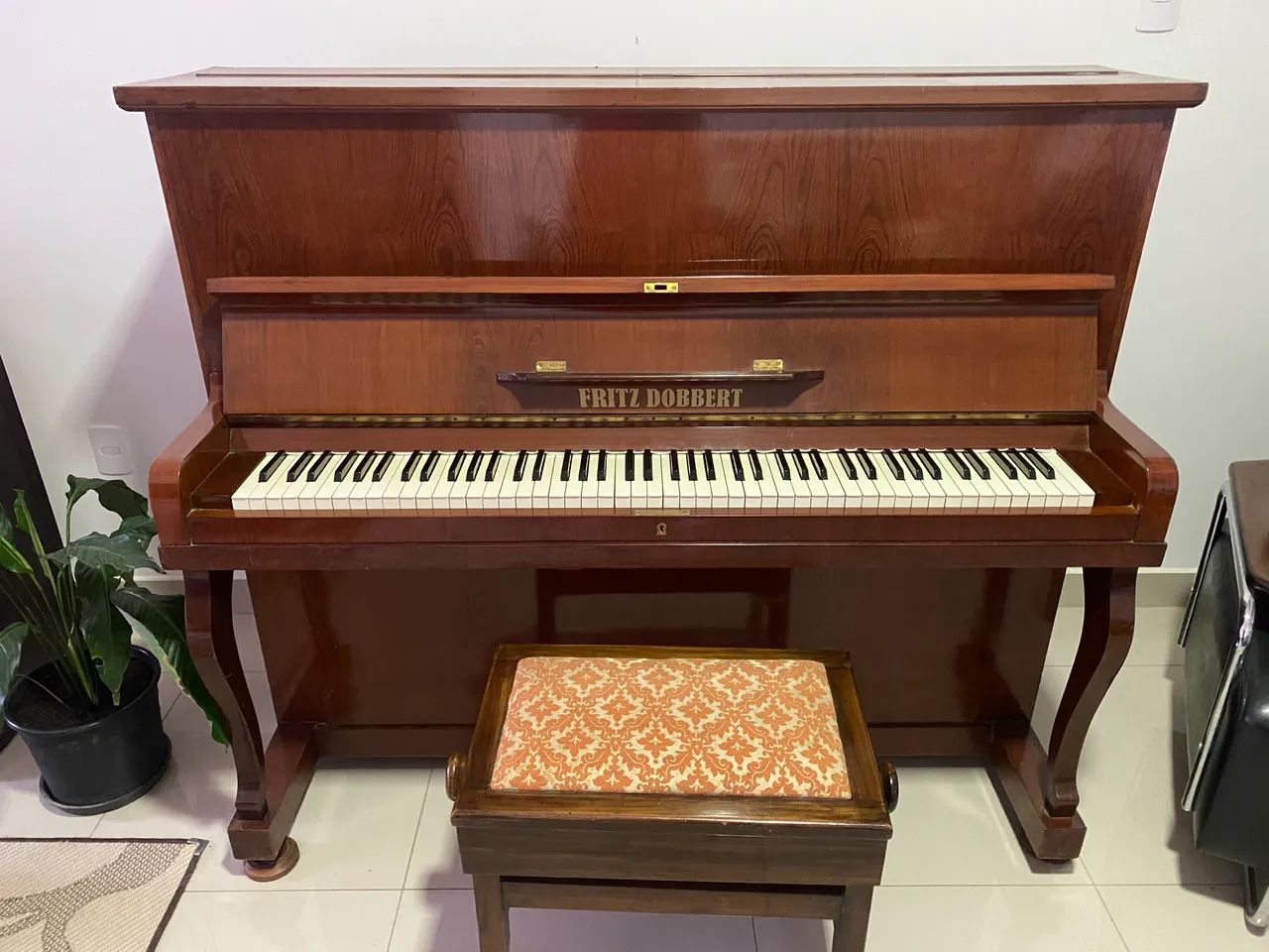 Piano Vertical Fritz Dobbert 