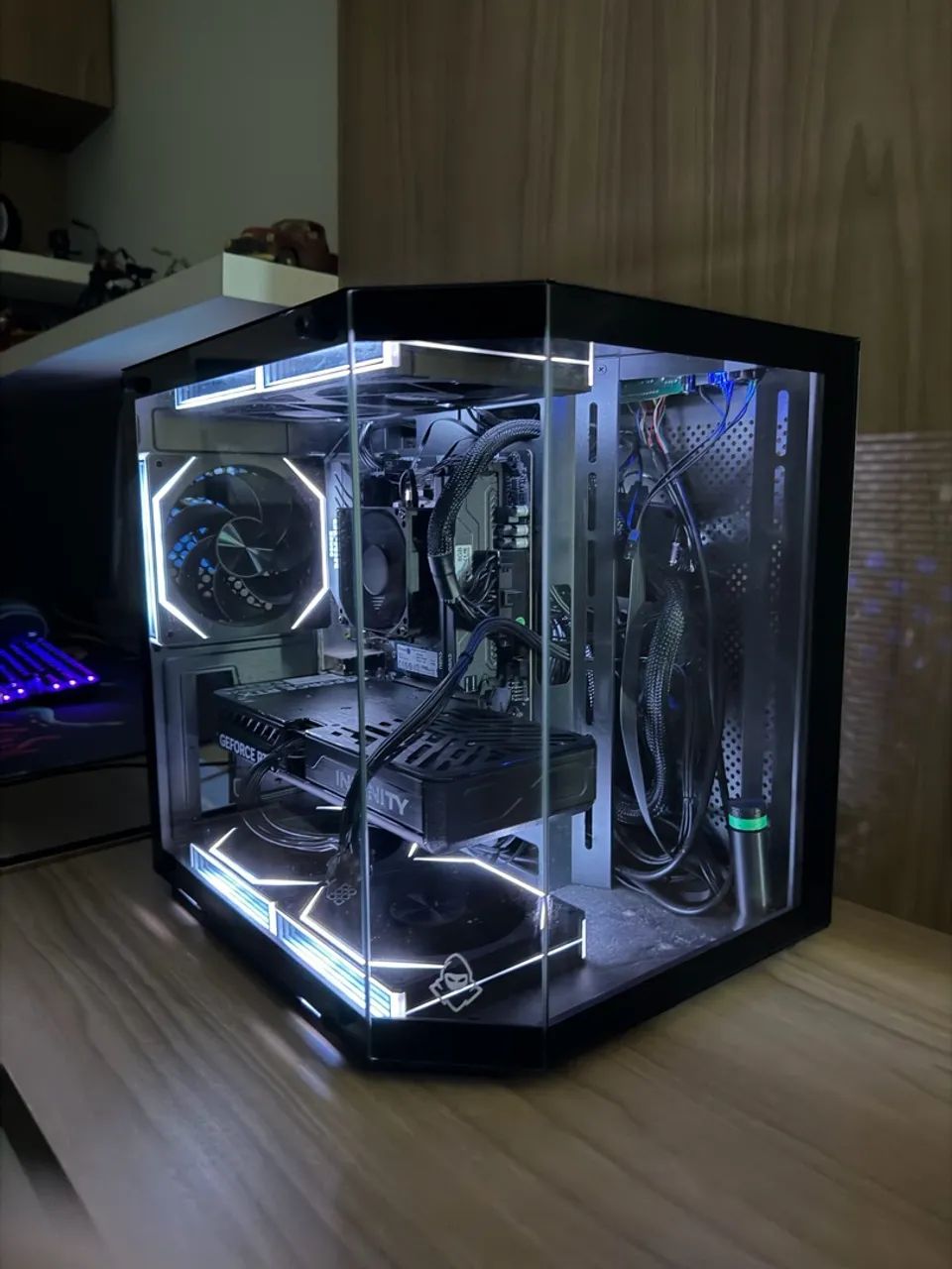 PC GAMER - RTX 5060 - Foto 3