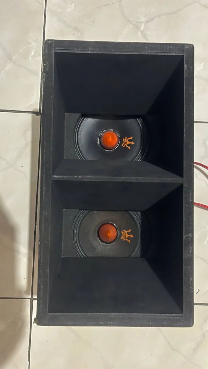 Par médio grave Rex 200w cada um 4oms + caixa dupla