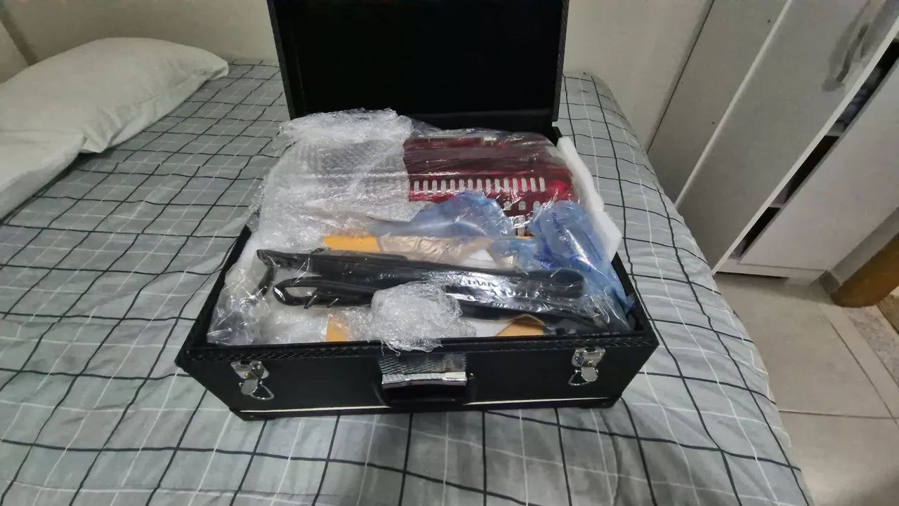 Vendo sanfona nova 80 baixos