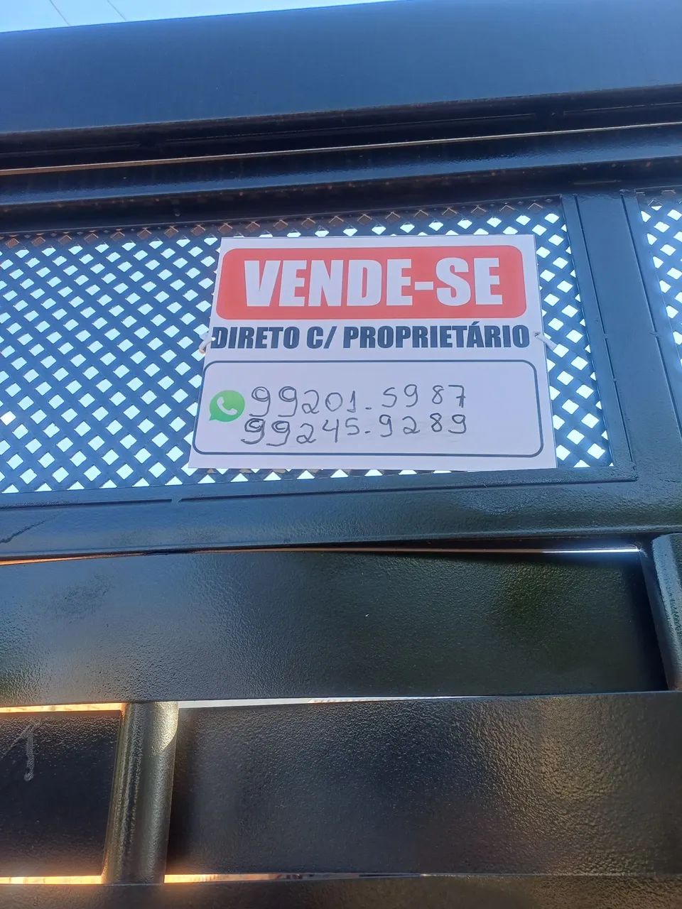 Vende -se *