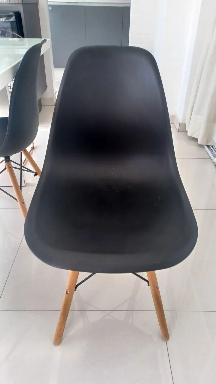 Mesa de Vidro + 4 Cadeiras  - Foto 4