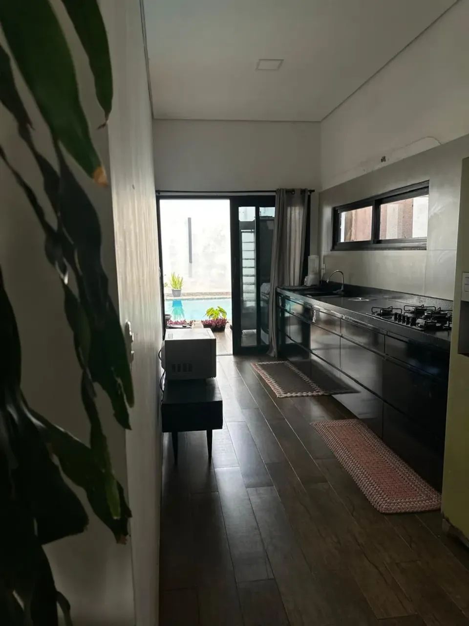 CASA PÚBLICA EM VÁRZEA GRANDE, PROX CORREIO E BIG LAR, C/ ARMÁRIOS E PISCINA, 2 QTOS 1 SUÍ - Foto 9