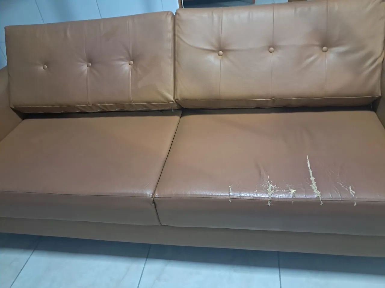 Sofá 3 lugares fixo Usado