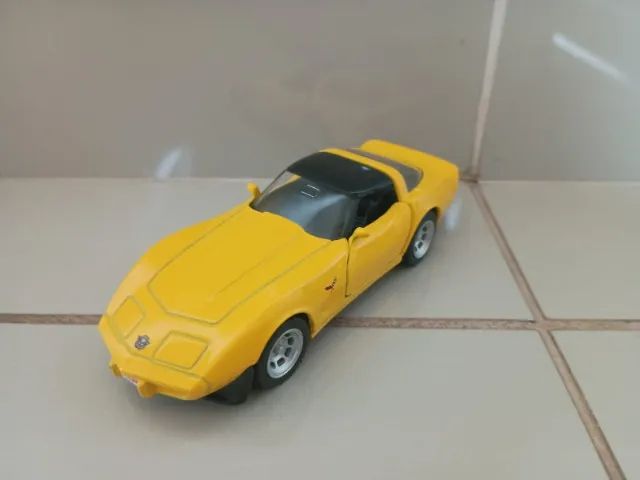 Miniatura chevrolet corvette c3 maisto 1:39