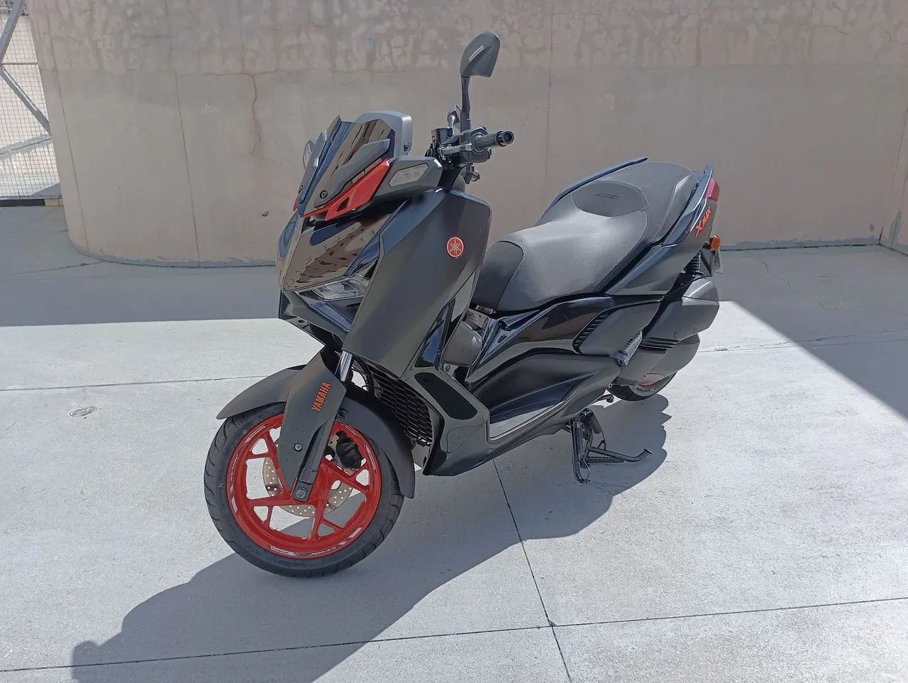 XMax 250 Connected  - Foto 2