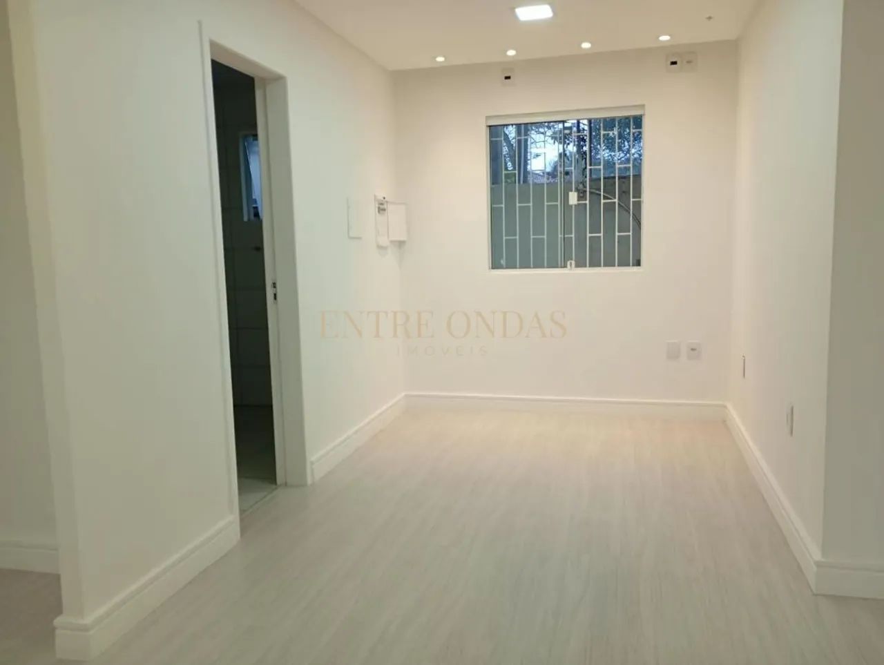 Sala comercial no bairro Lagoa da Conceição, Florianópolis. - Foto 3