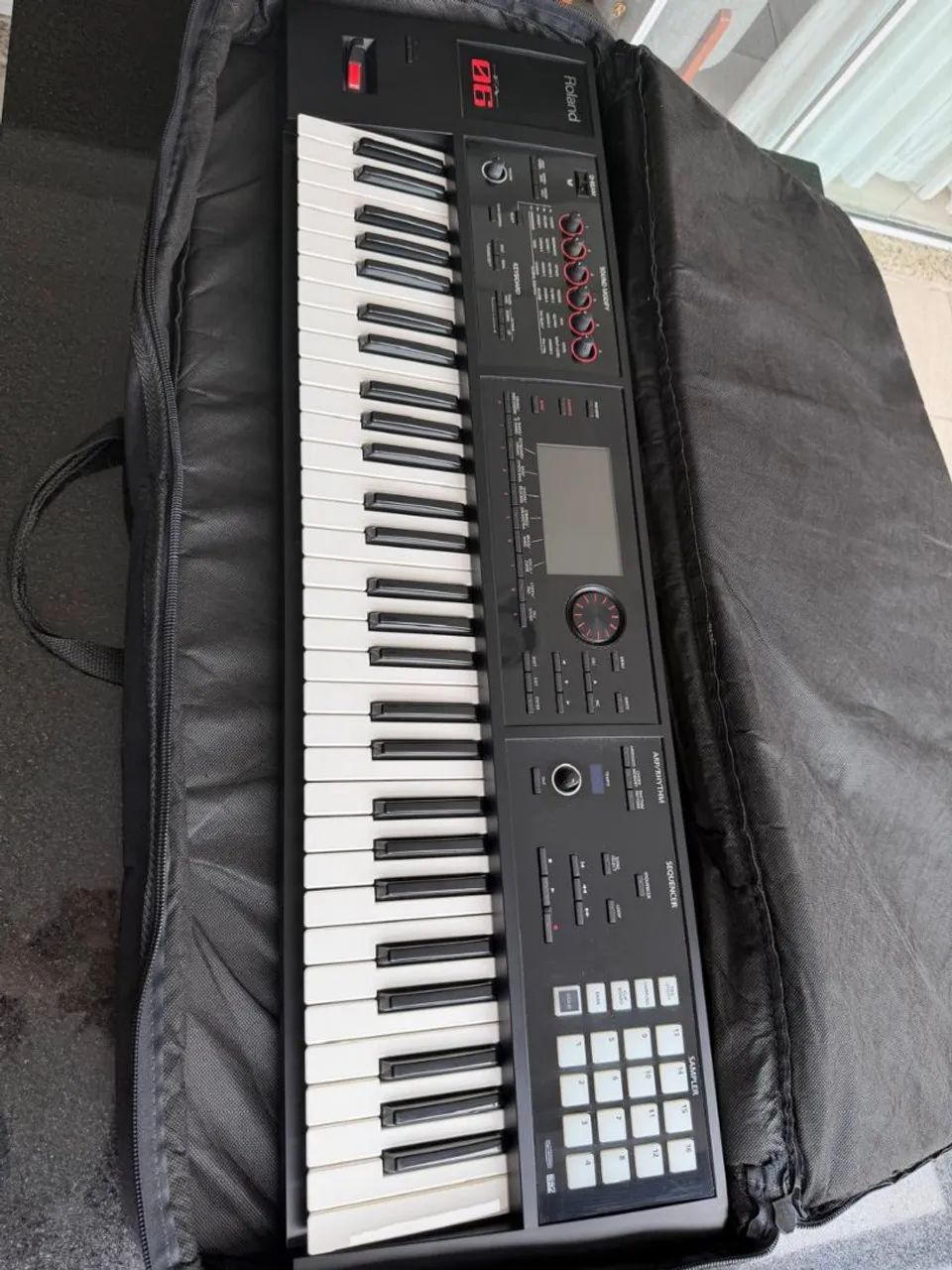 Teclado Roland FA-06 muito novo - Foto 6