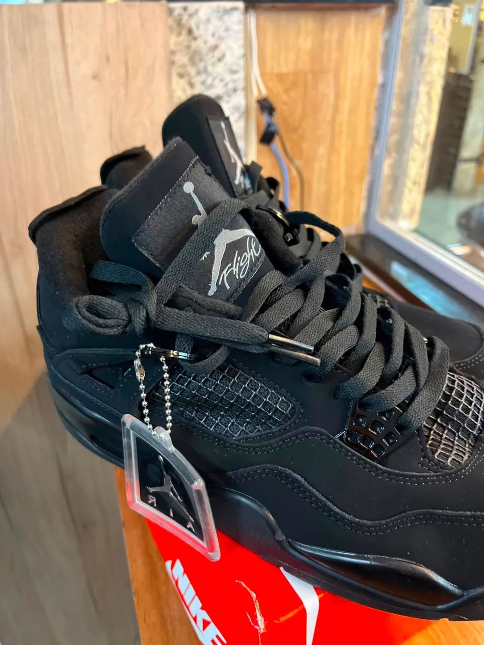 Air Jordan 4 Retro "Black Cat"