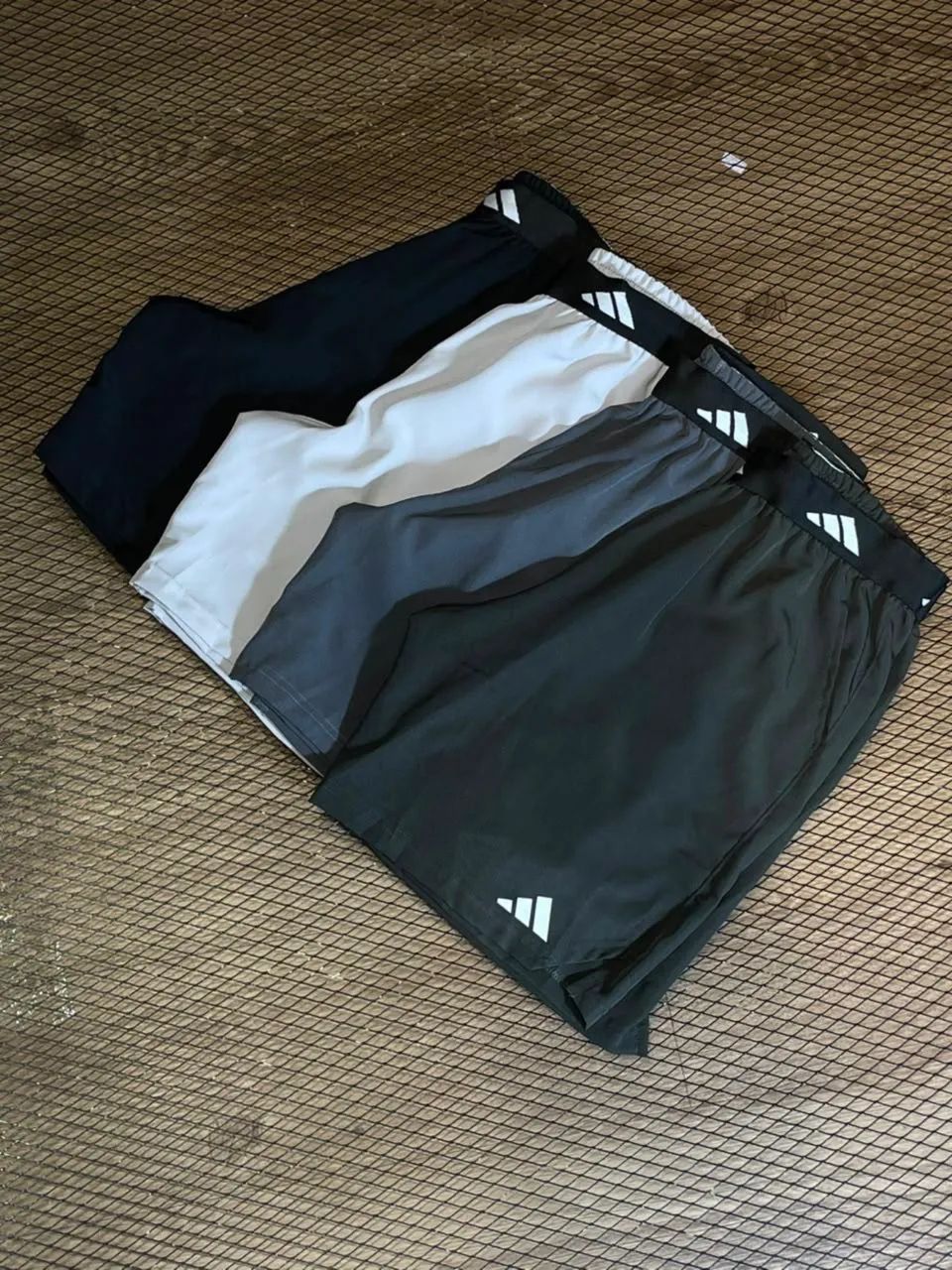 Camisas e shots  - Foto 2