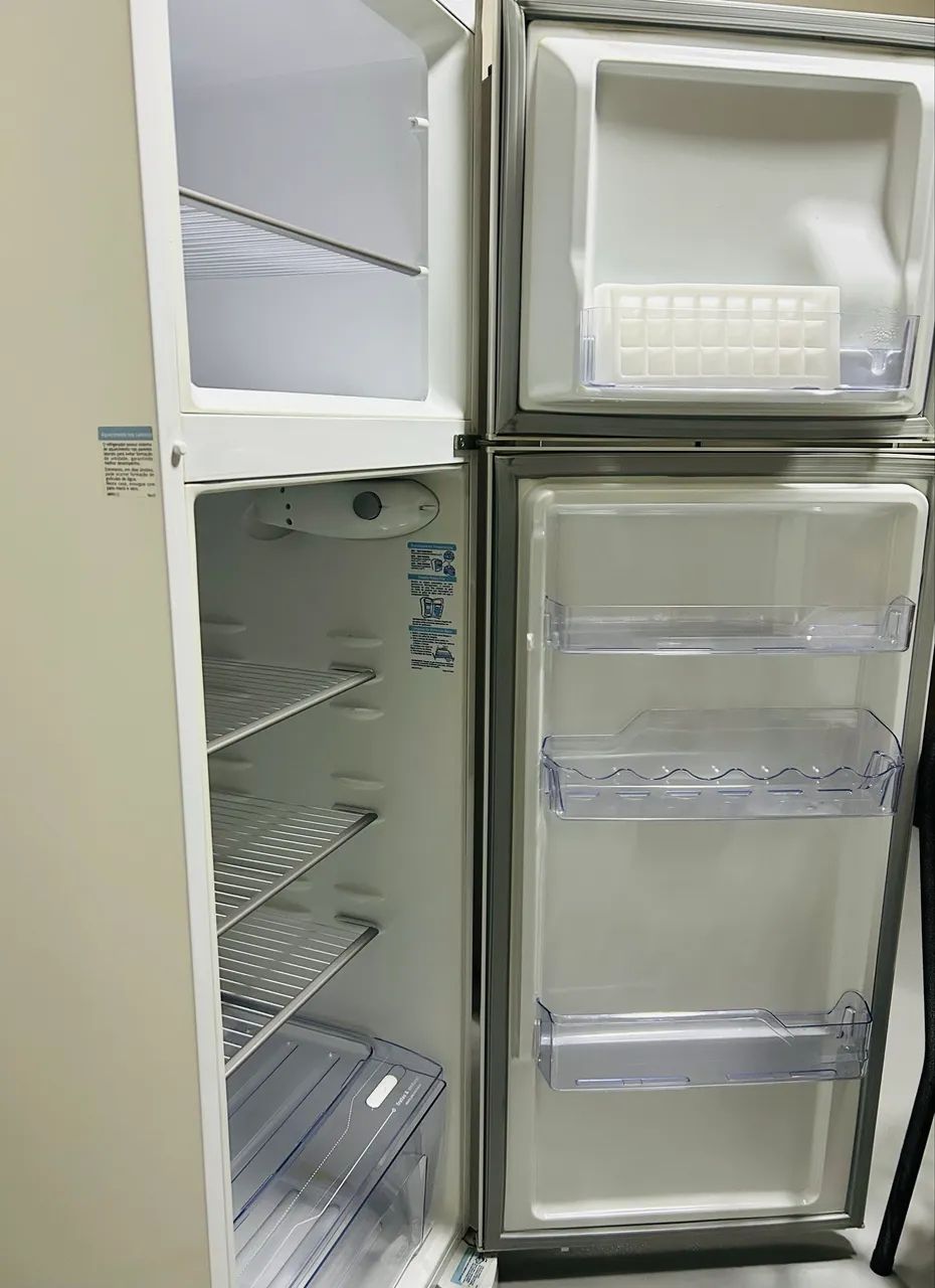 Geladeira/Refrigerador Electrolux