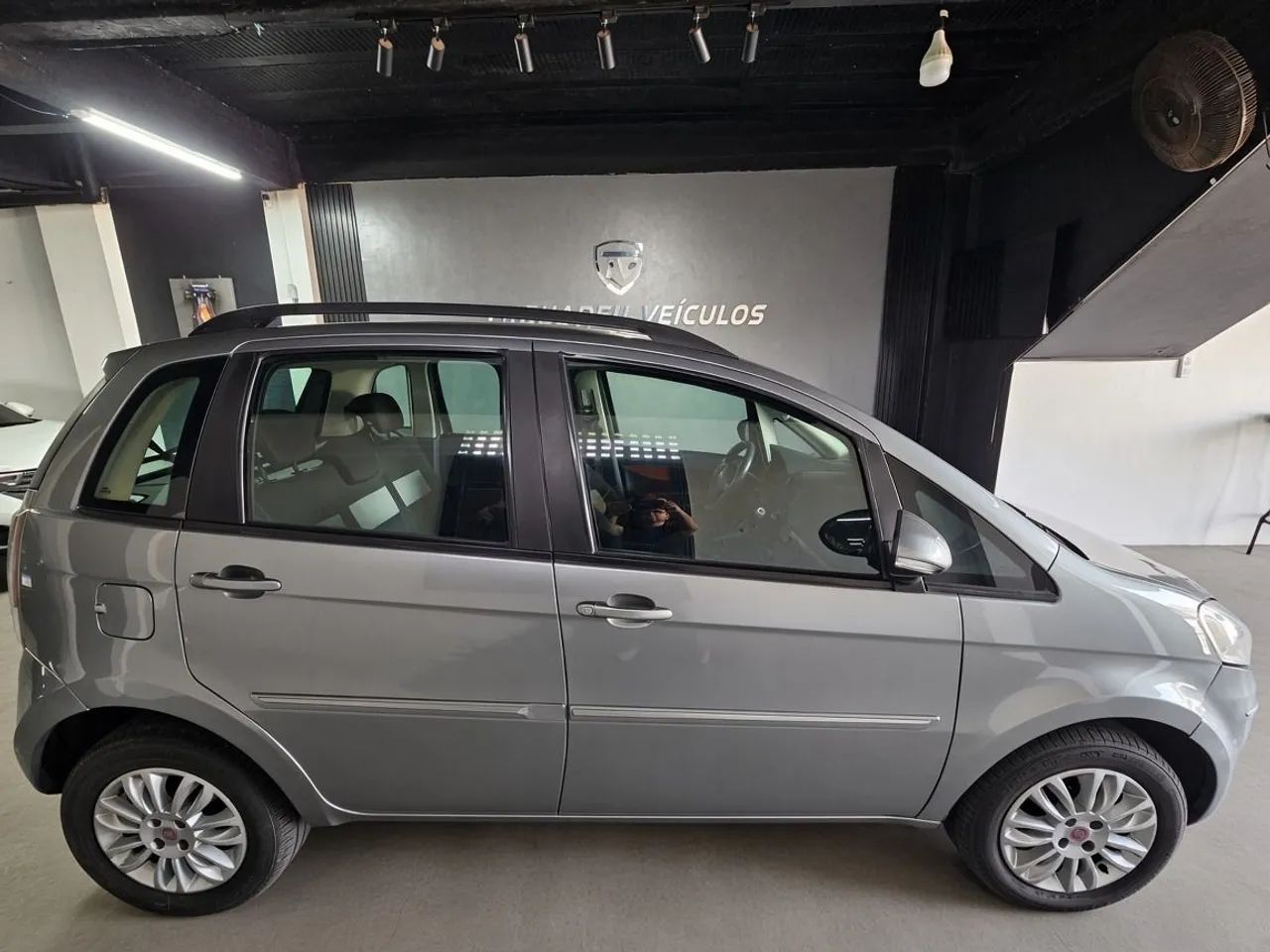 Fiat Idea Attractive 1.4 Fire Flex 8V 5P 2012 - Foto 3