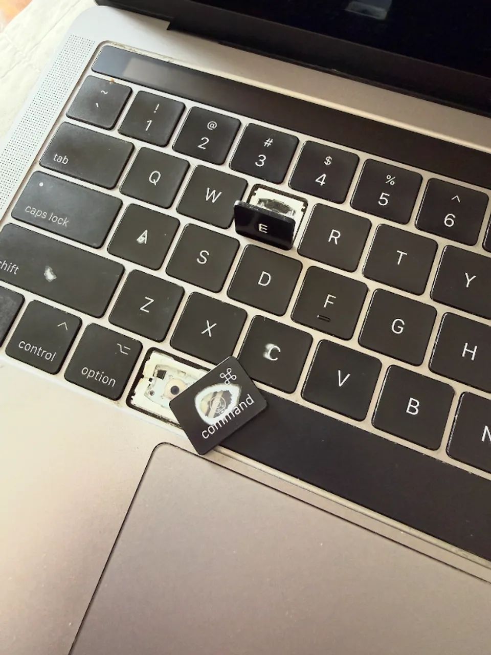 MacBook Pro Touchbar 2017- Tela Retina - 13 polegadas - Cinza Espacial - Foto 4