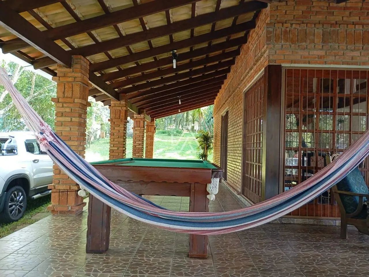 CASA DE CAMPO COM PISCINA NA BARRAGEM DO CAPINGUI - CONDOMÍNIO ARAUCÁRIA - DE FRENTE PARA  - Foto 4