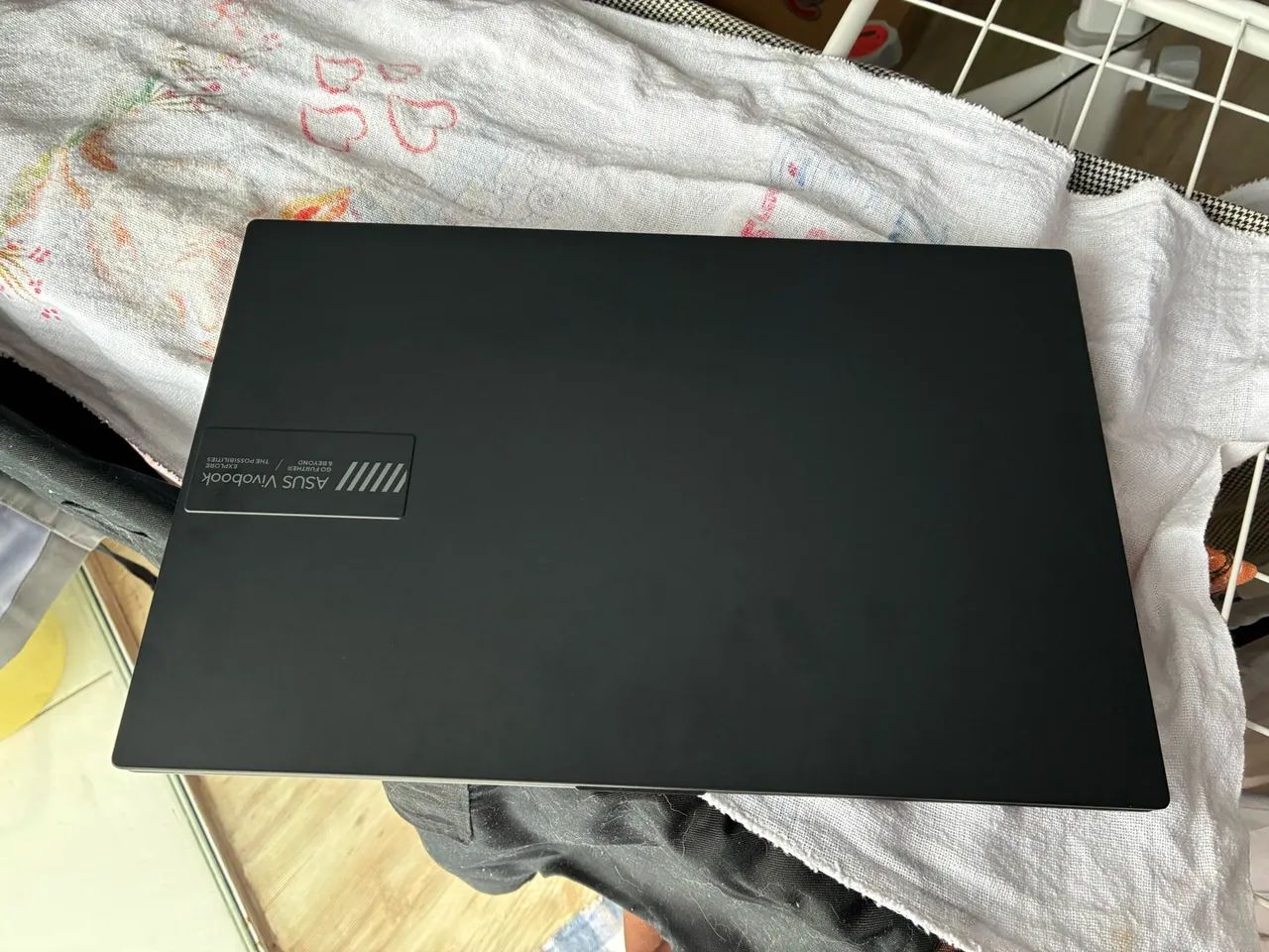 ASUS Vivobook GO - Foto 3