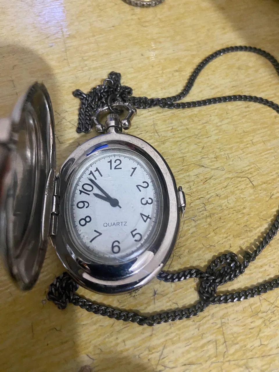 Vendo relógio de bolso antigo Quartz  - Foto 5