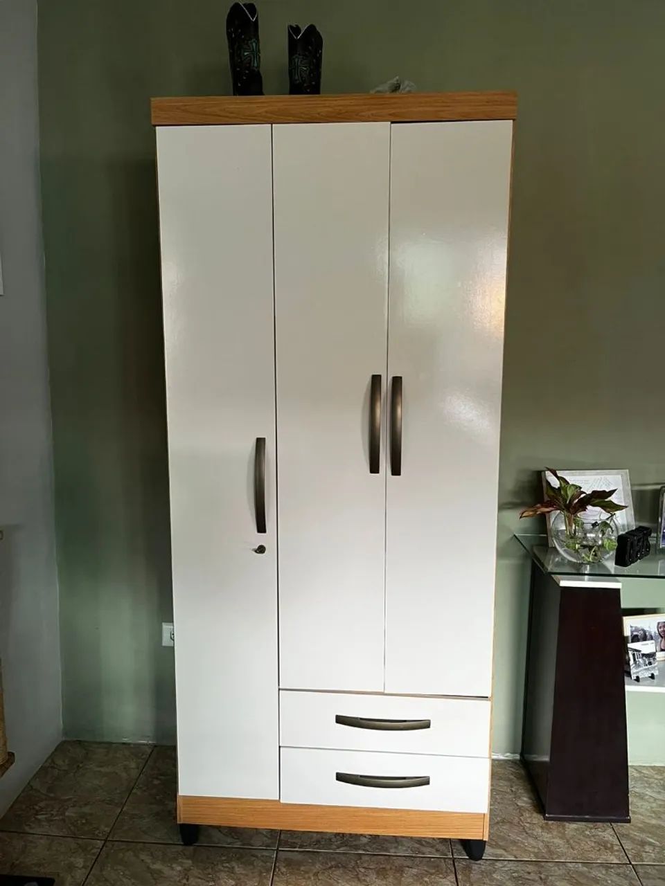 Single Wardrobe