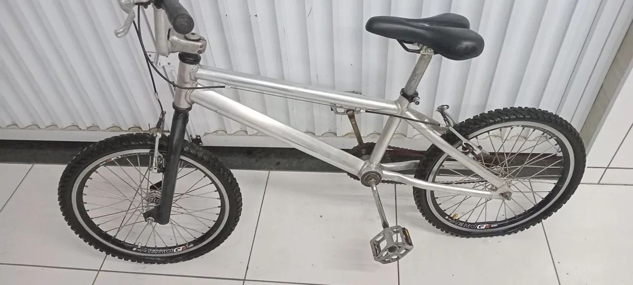 Bicicleta  cross bmx aro 20