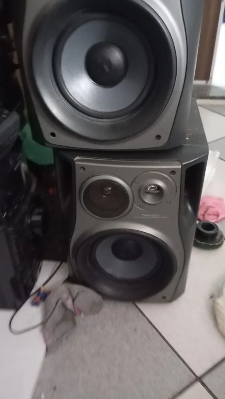 Caixas Aiwa 