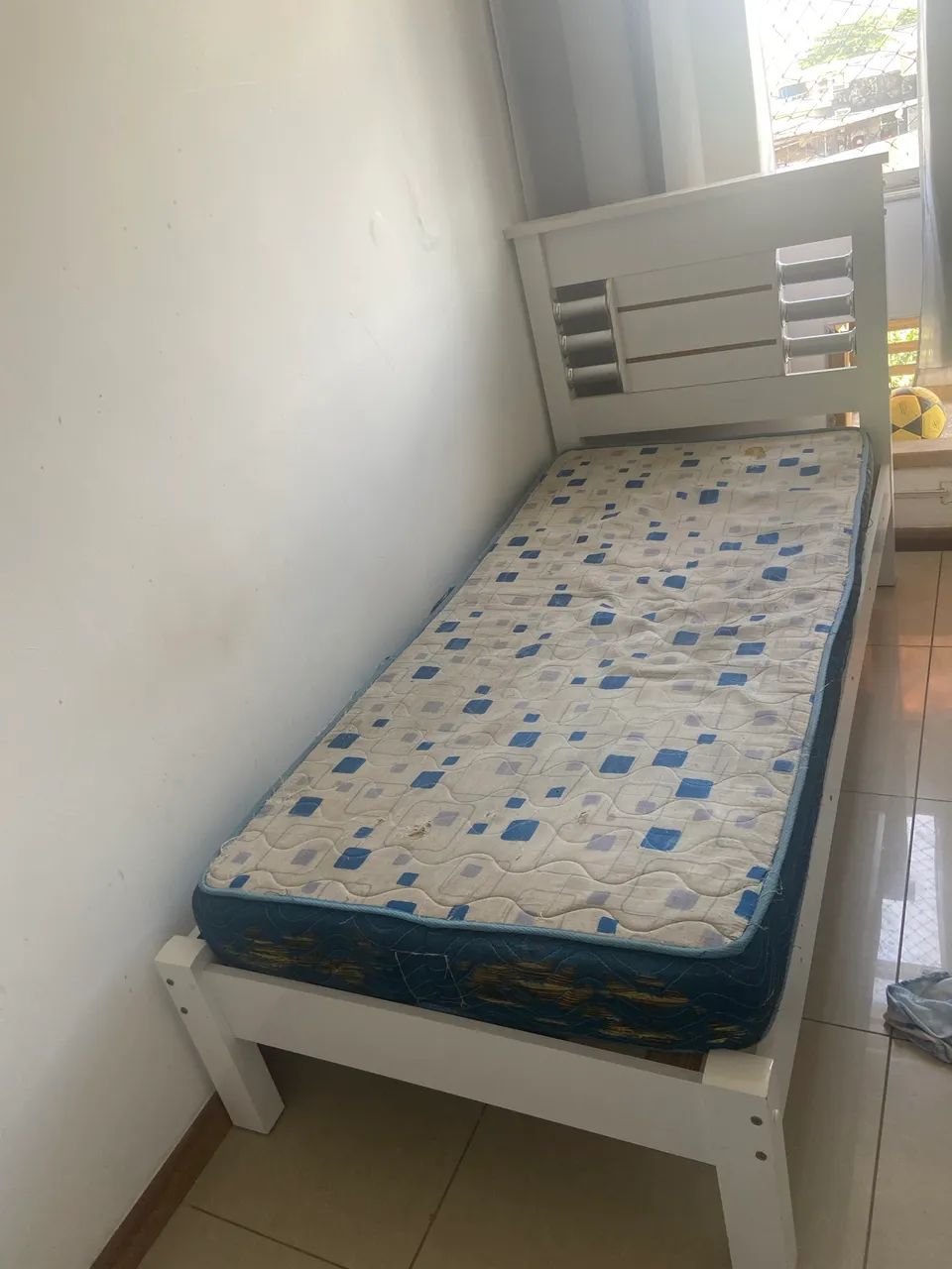 Cama solteiro sem colchão 
