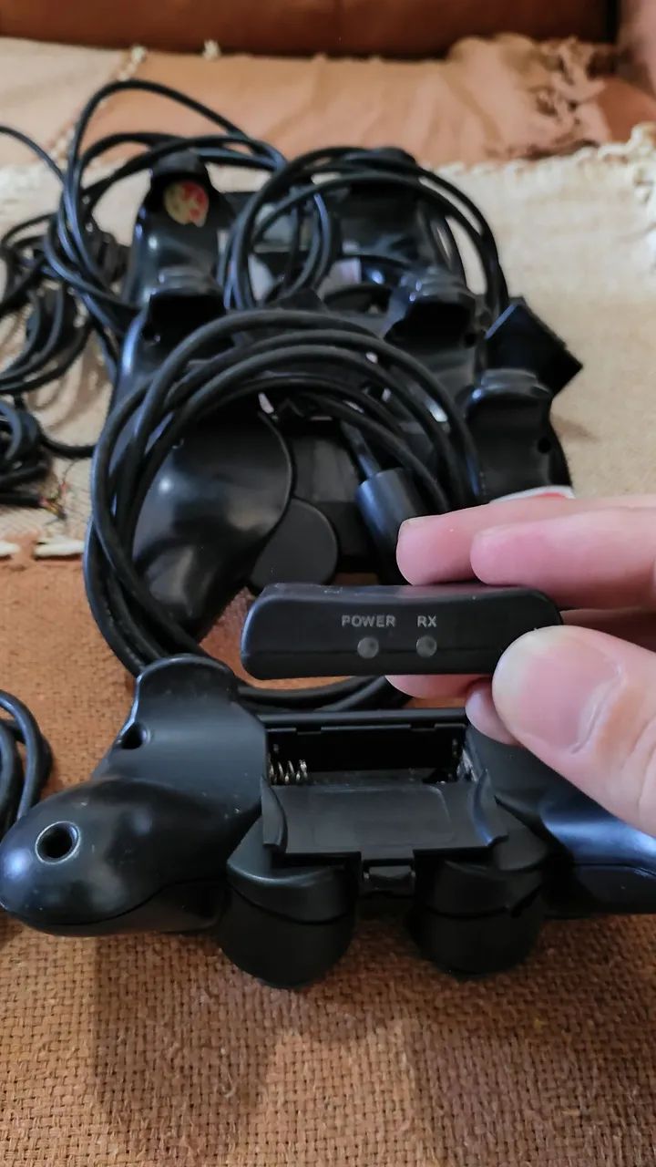 LOTE de CONTROLES compatíveis PS2 e PS3 e CABOS no ESTADO - Foto 5