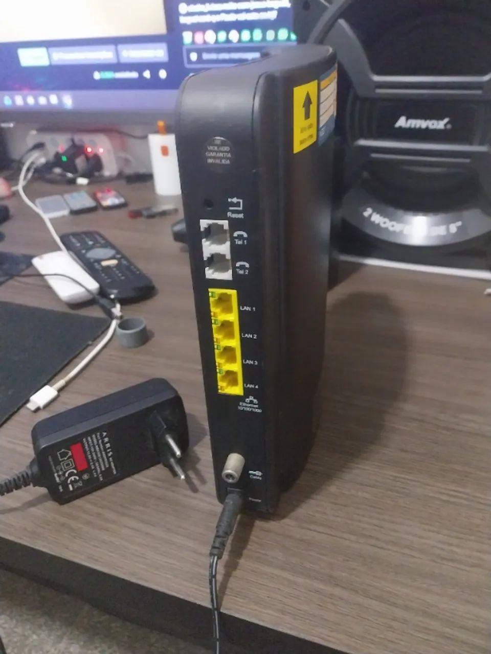 Modem roteador com wifi Arris TG1692A - Foto 2