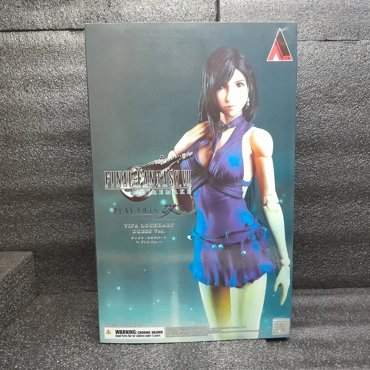 Play Arts Kai Tifa Lockhart Blue Dress Version Original Lacrada