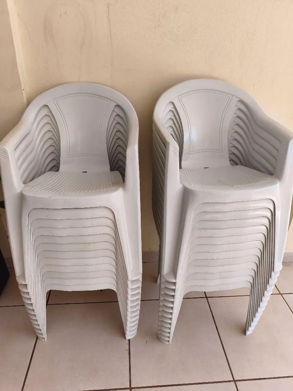 Cadeira de plástico reforçada  - Foto 3