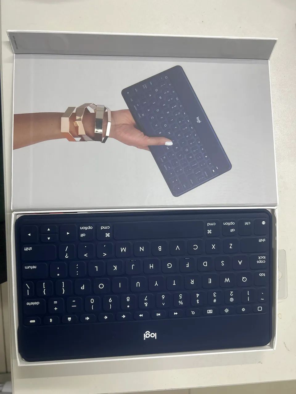 Teclado Longitech keys to go ultra - Foto 2