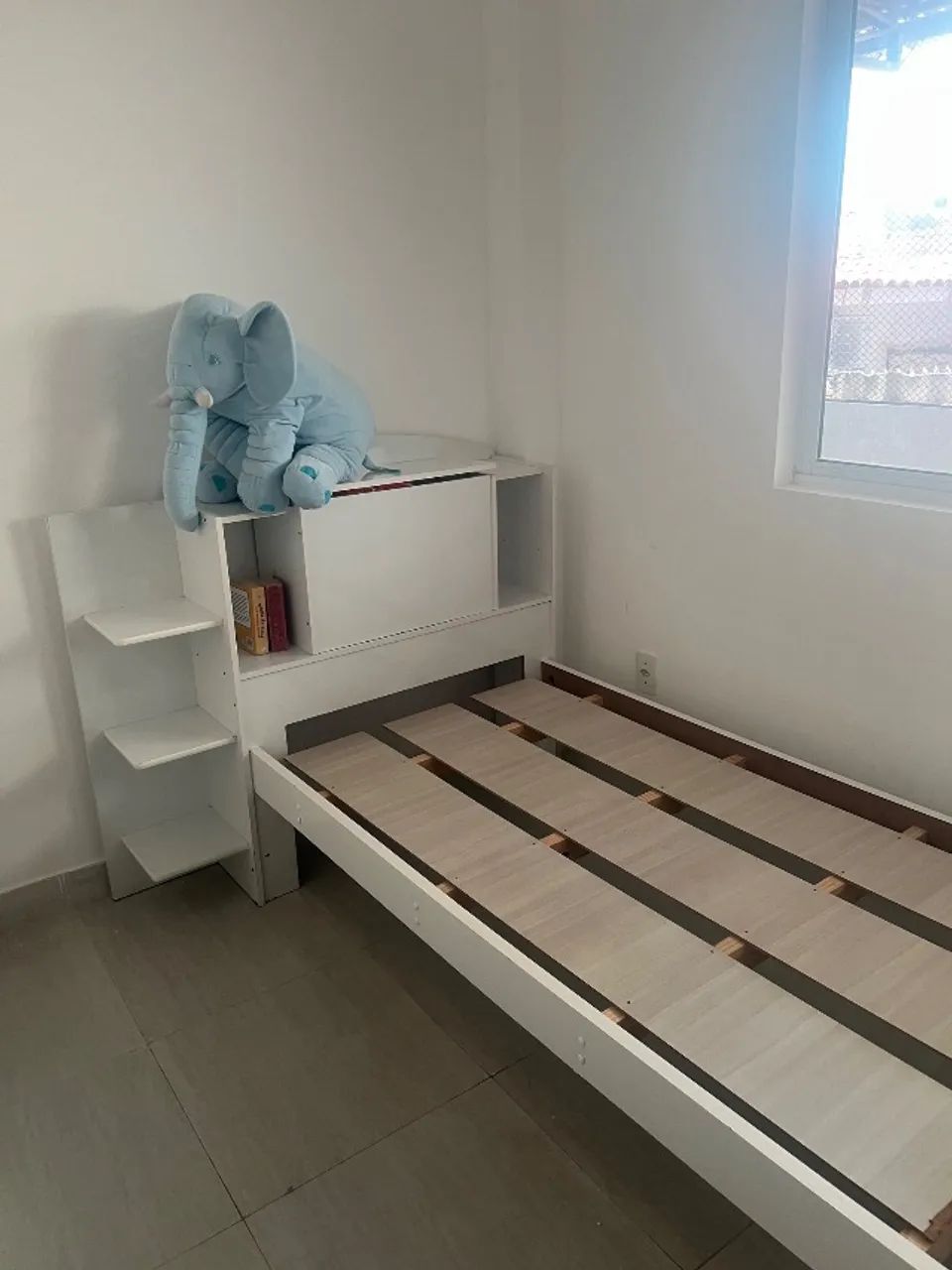 Cama infantil com baú