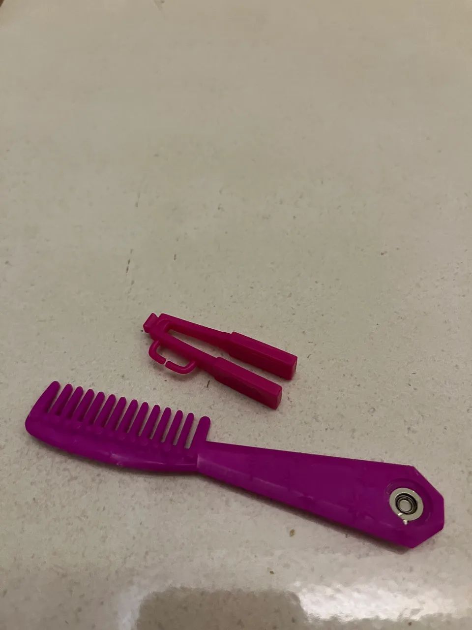 Acessórios da Barbie - Pente e chapinha  - Foto 3