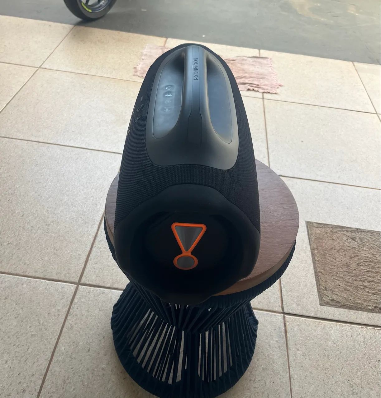 Bom Box JBL 4 zera