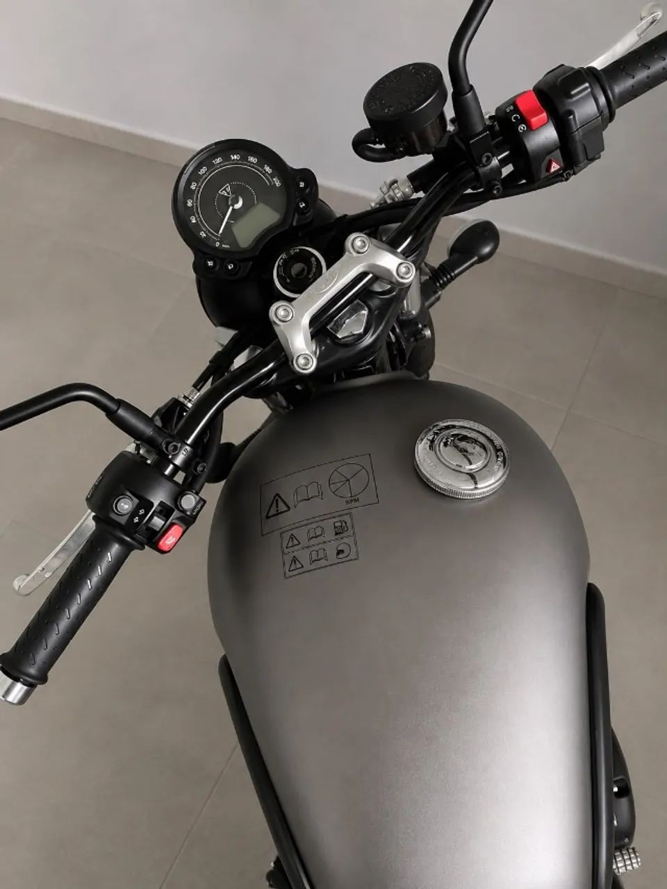 Triumph Speed Twin 900 - Foto 3
