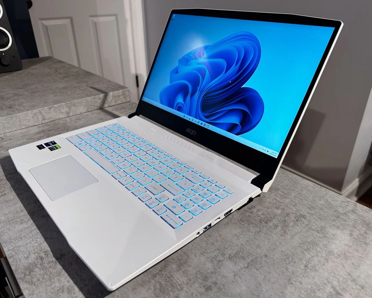 NOTEBOOK GAMER MSI SWORD  - Foto 2