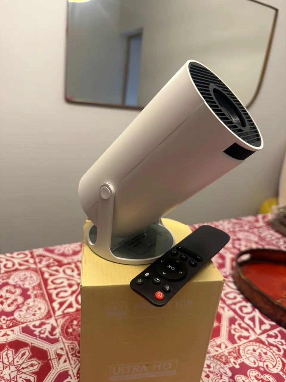     Projetor 4K Cinema em Casa 1080P WiFi - Base Giratória 180° Novo
