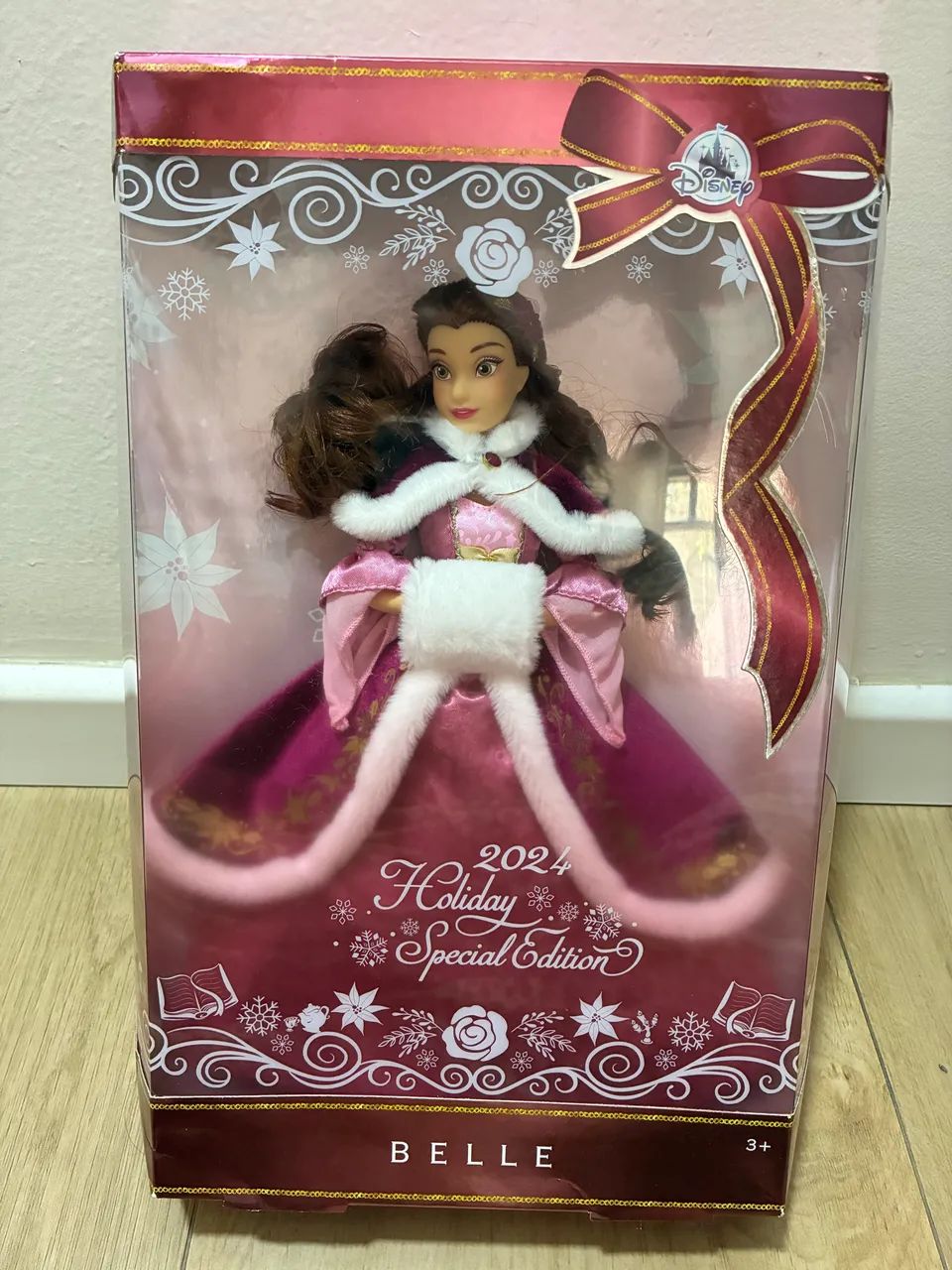 Boneca Bela Holiday Disney Store