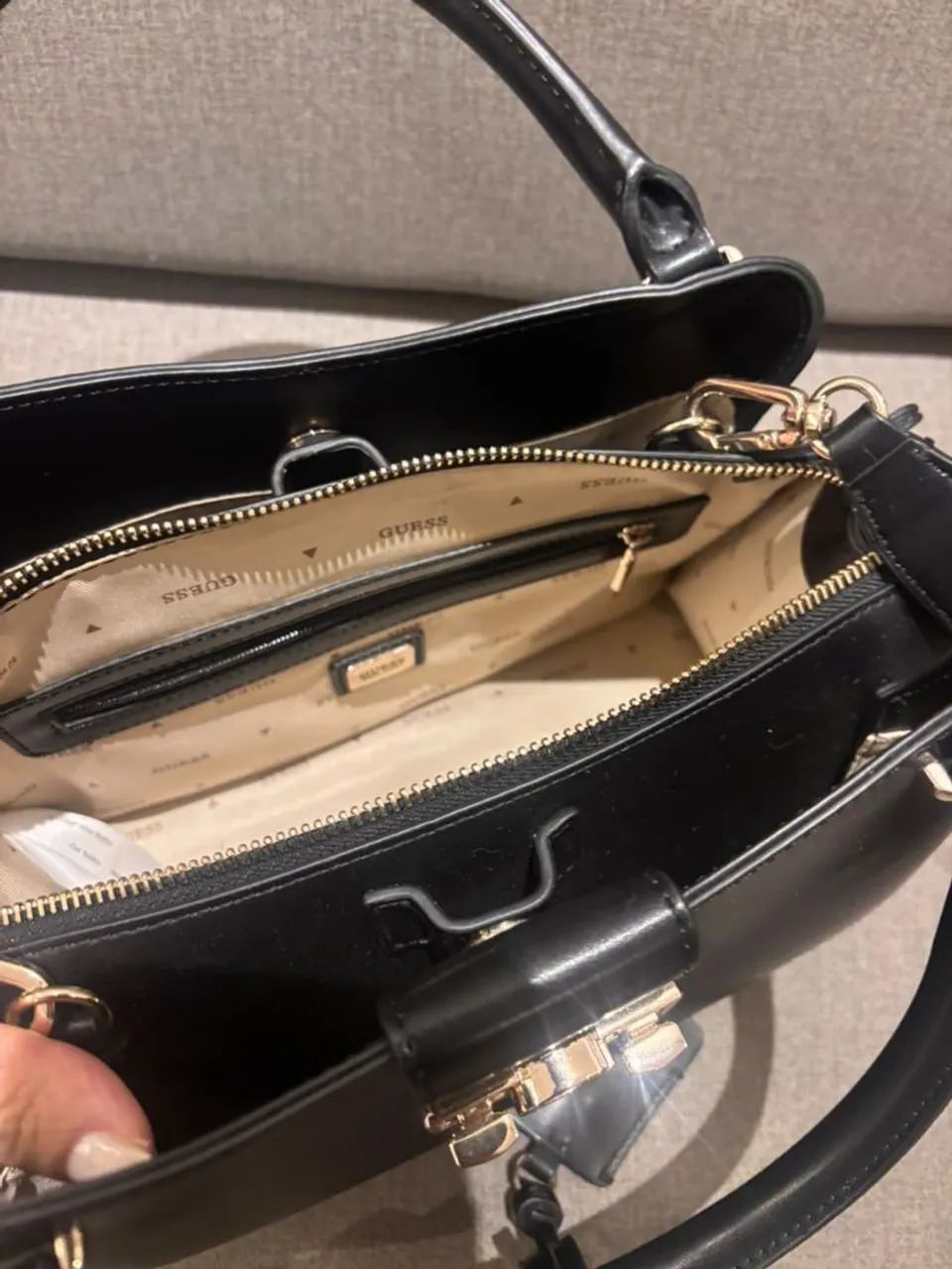 Linda bolsa Guess, original  - Foto 5