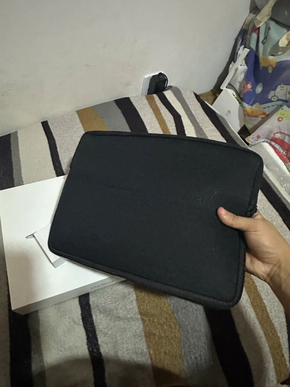 MacBook Air  com Magic Mouse e acessórios  - Foto 5