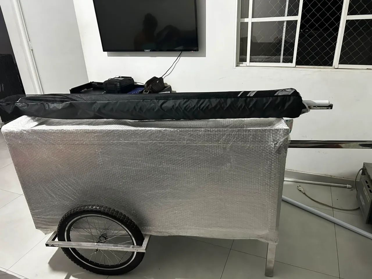 Carrinho para Bebidas e Drinks em Aço Inox