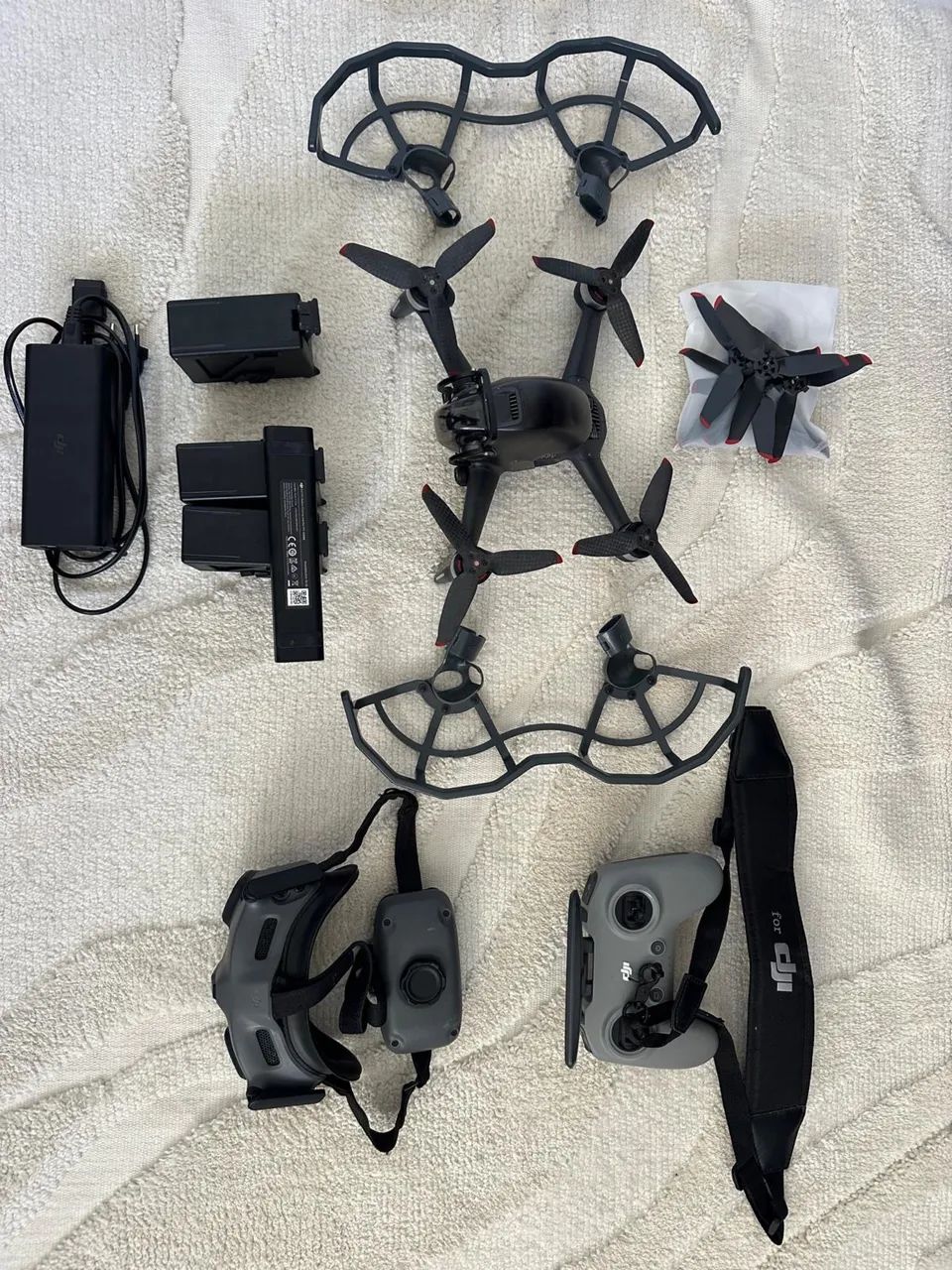 DJI fpv + fly more + goggles integra + controller 2 