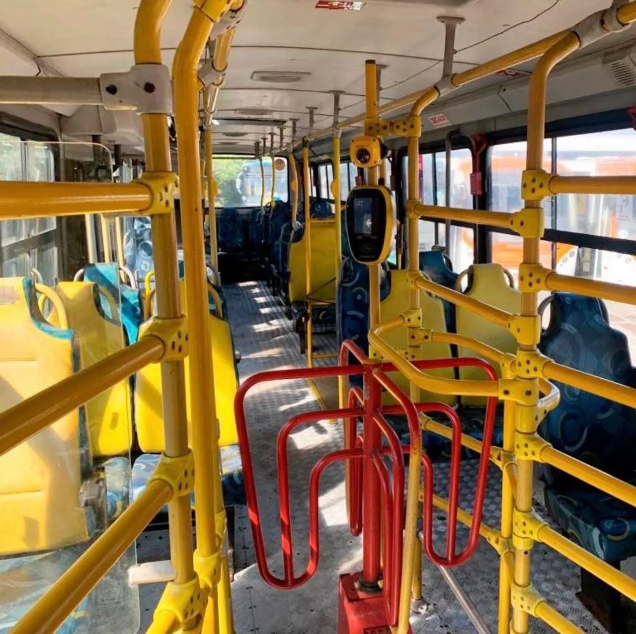 ÔNIBUS  - Foto 4