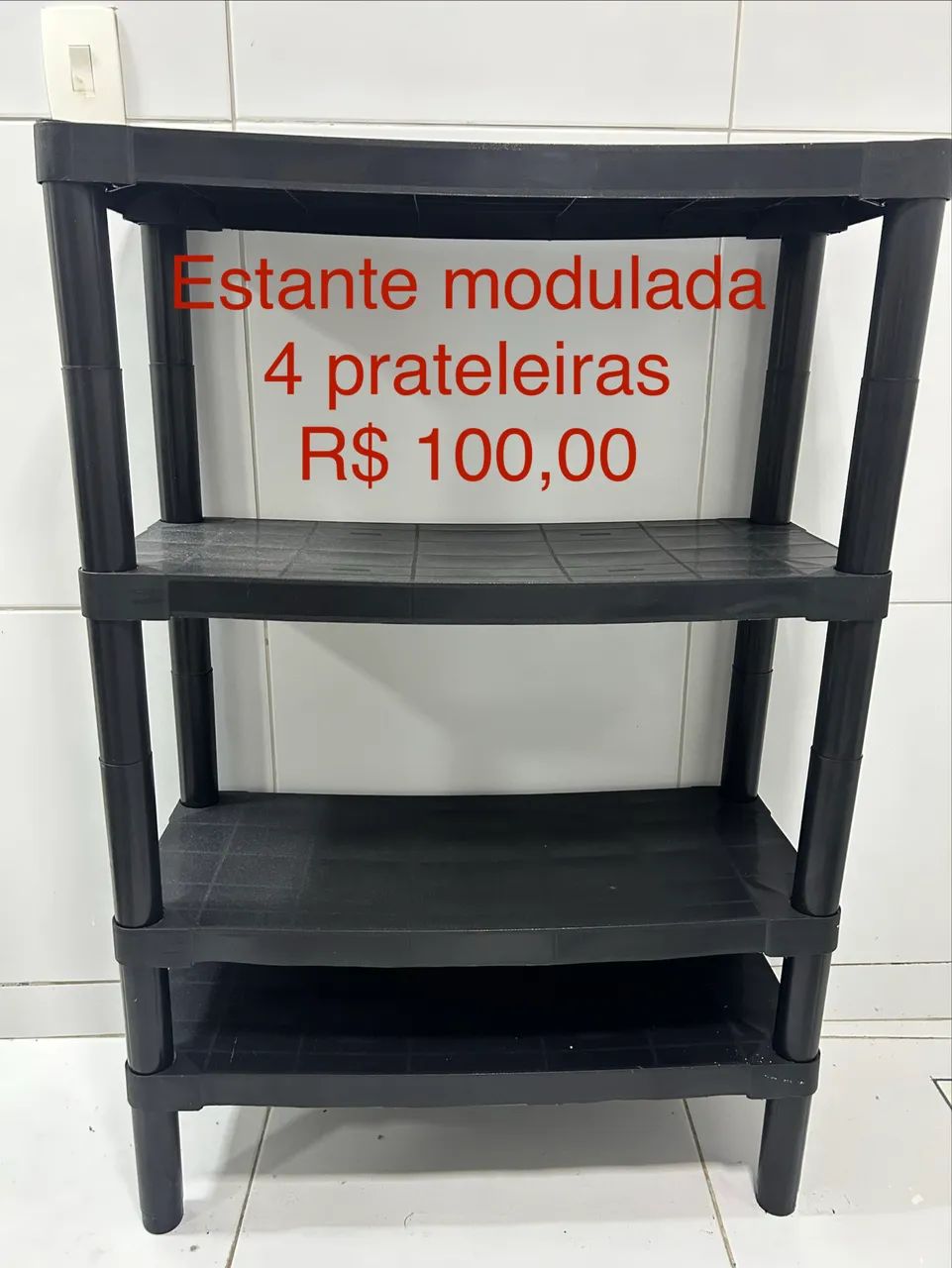Vende-se Estante de plástico