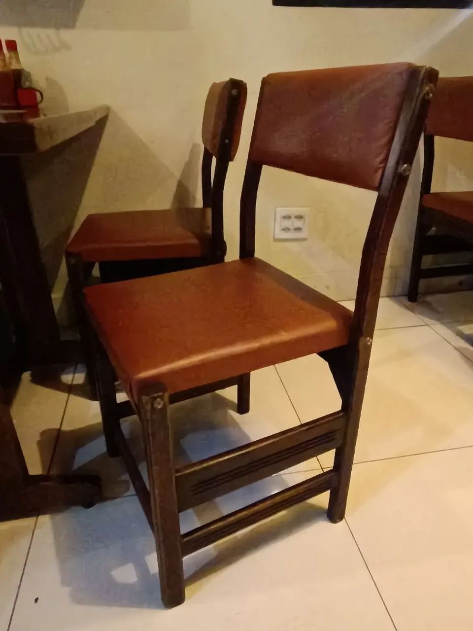 Cadeiras de madeira para restaurante  - Foto 4