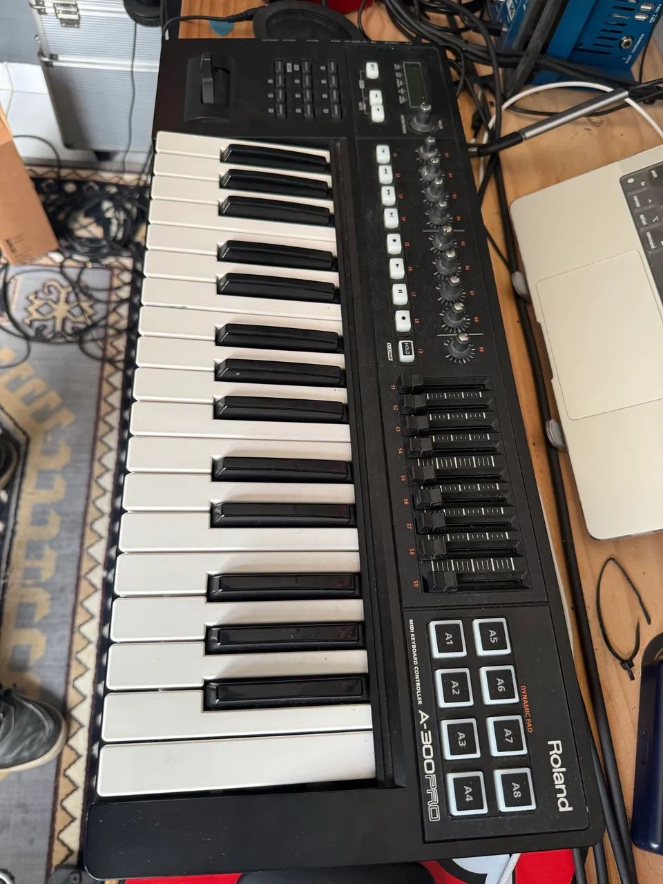 Controlador Roland A-300 Pro