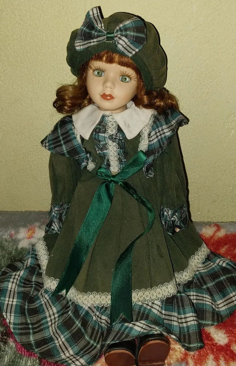 Boneca de porcelana 